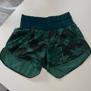 Track That High-Rise Lined Short 4”